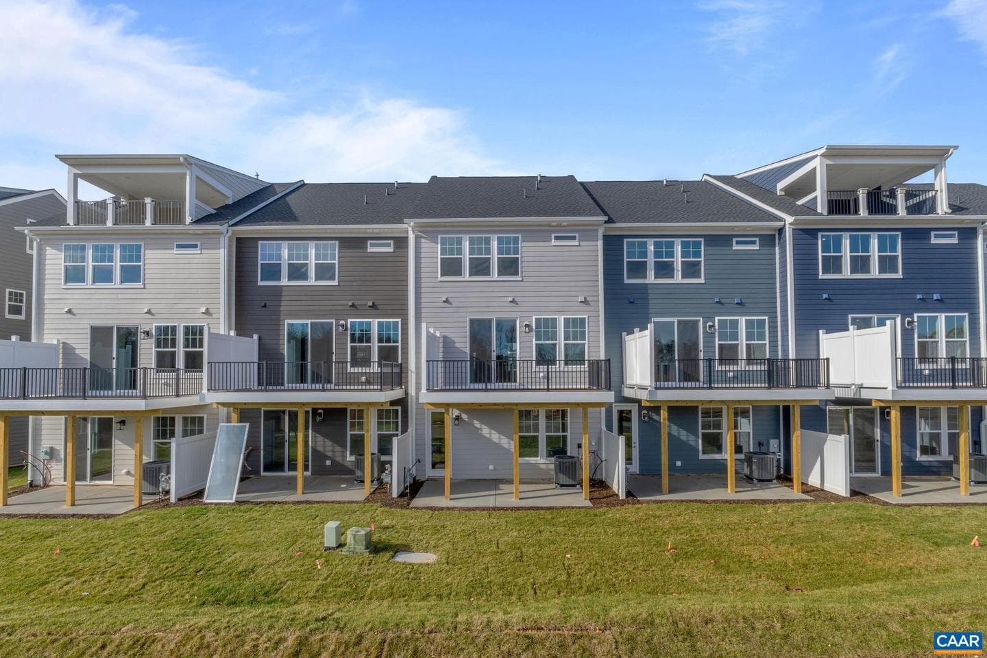 4040 Talen Ln photo 40