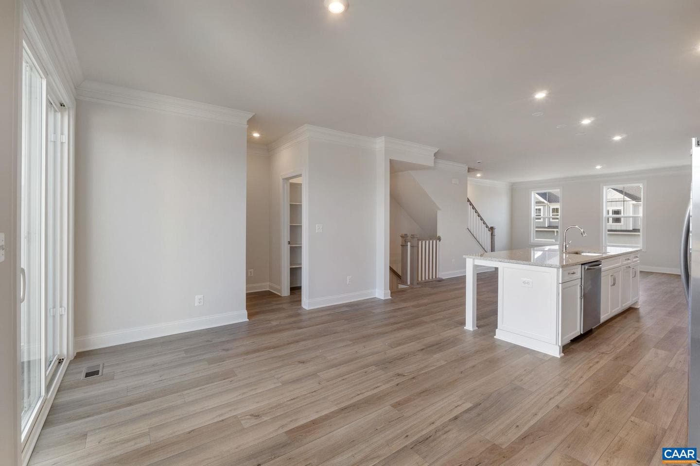 4044 Talen Ln photo 13