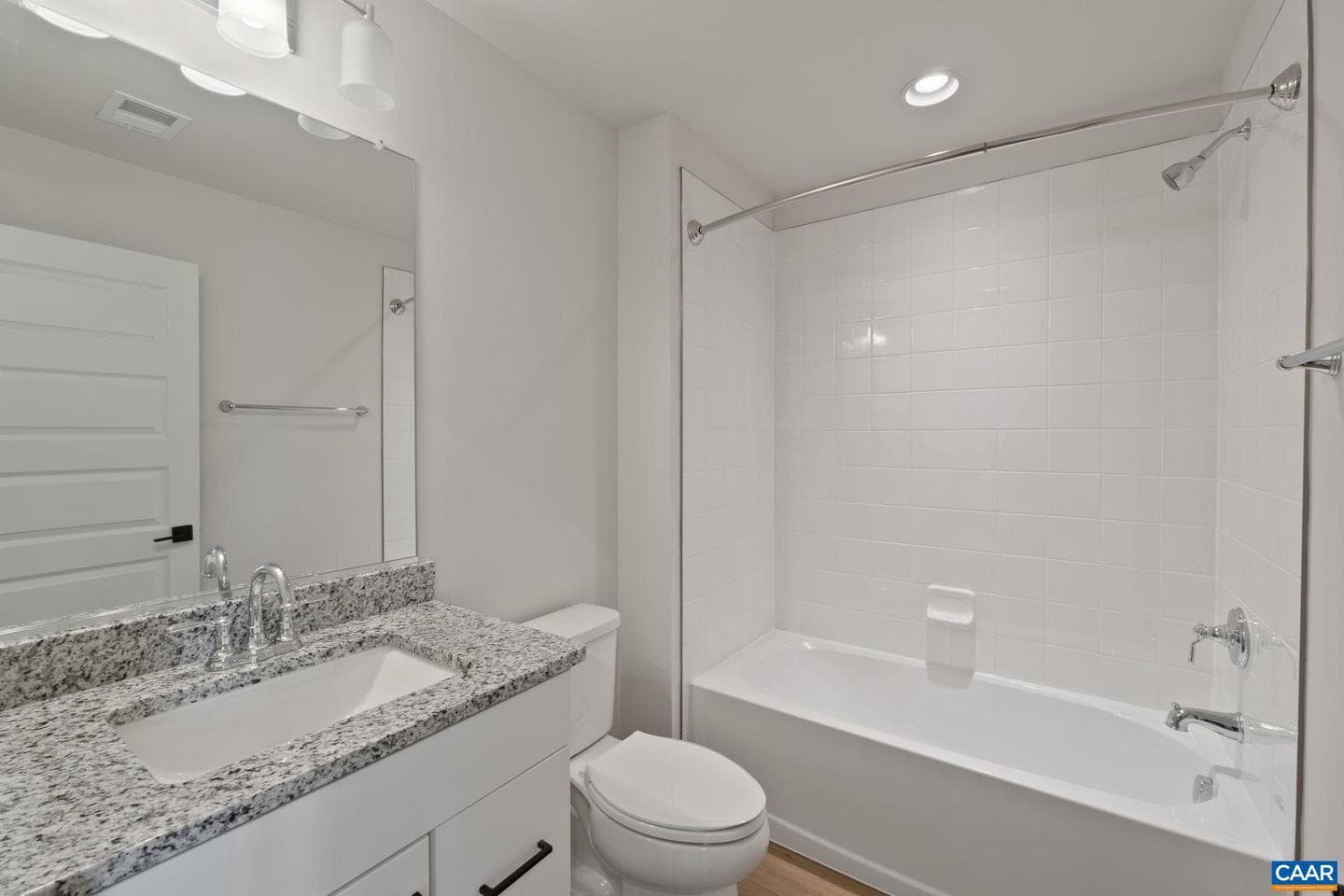 4044 Talen Ln photo 7