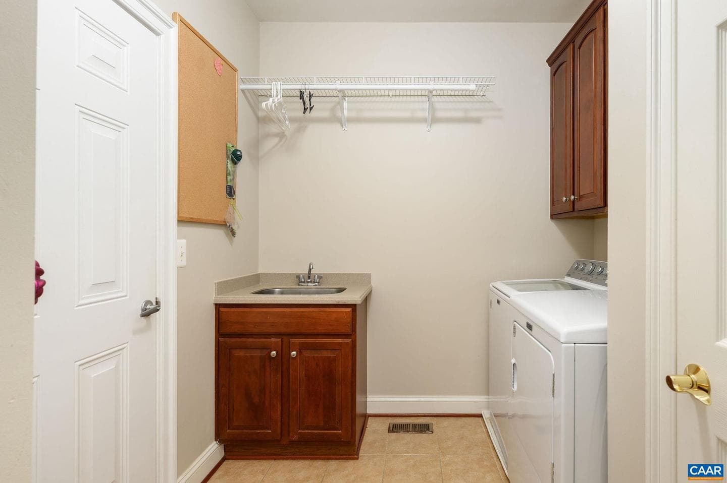 824 Colridge Dr photo 21