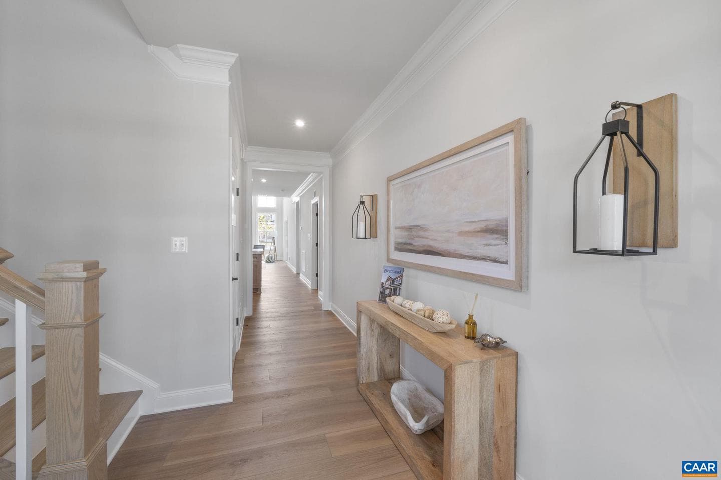 109e Marcella St photo 7