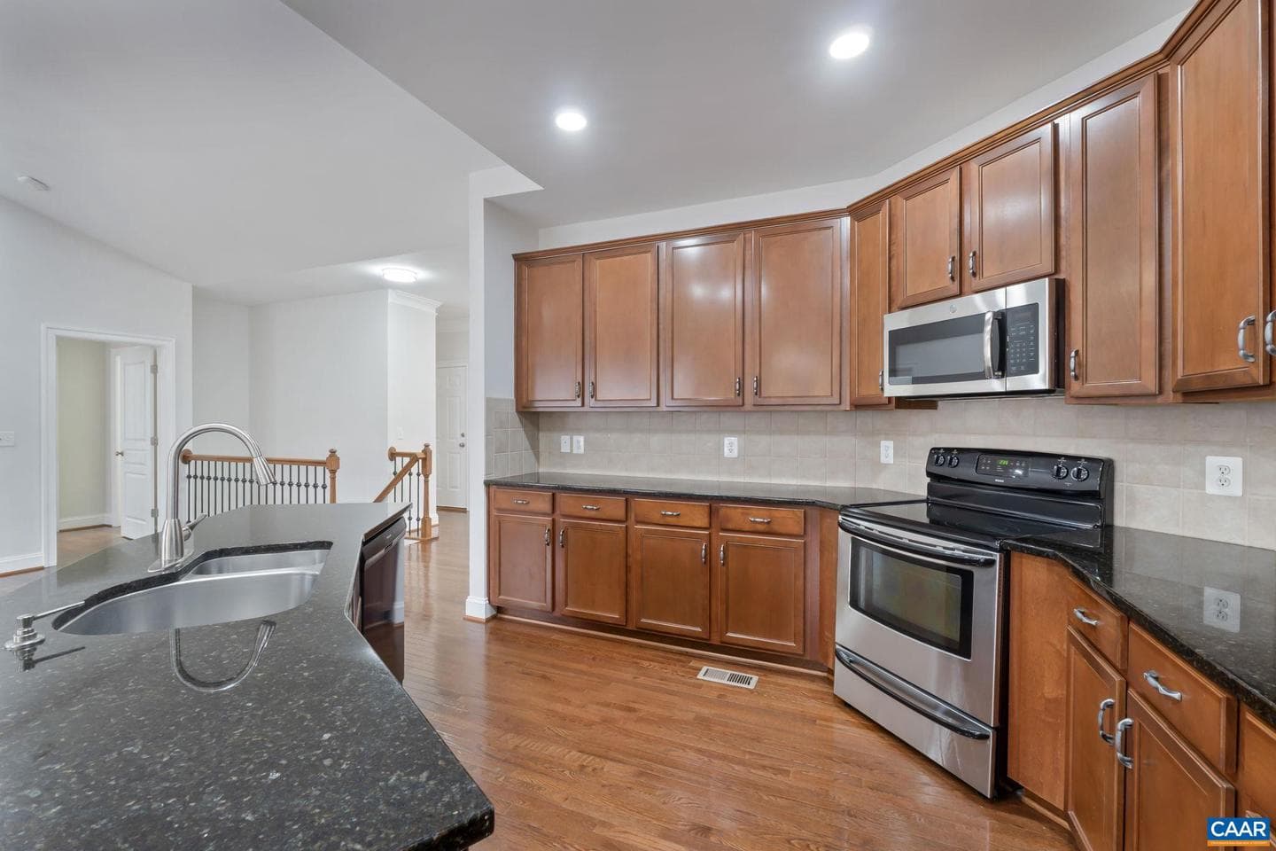 120 Mossy Creek Ct photo 9