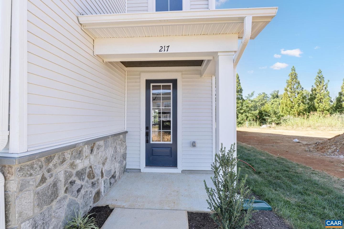 112 Sunbird Ln photo 4