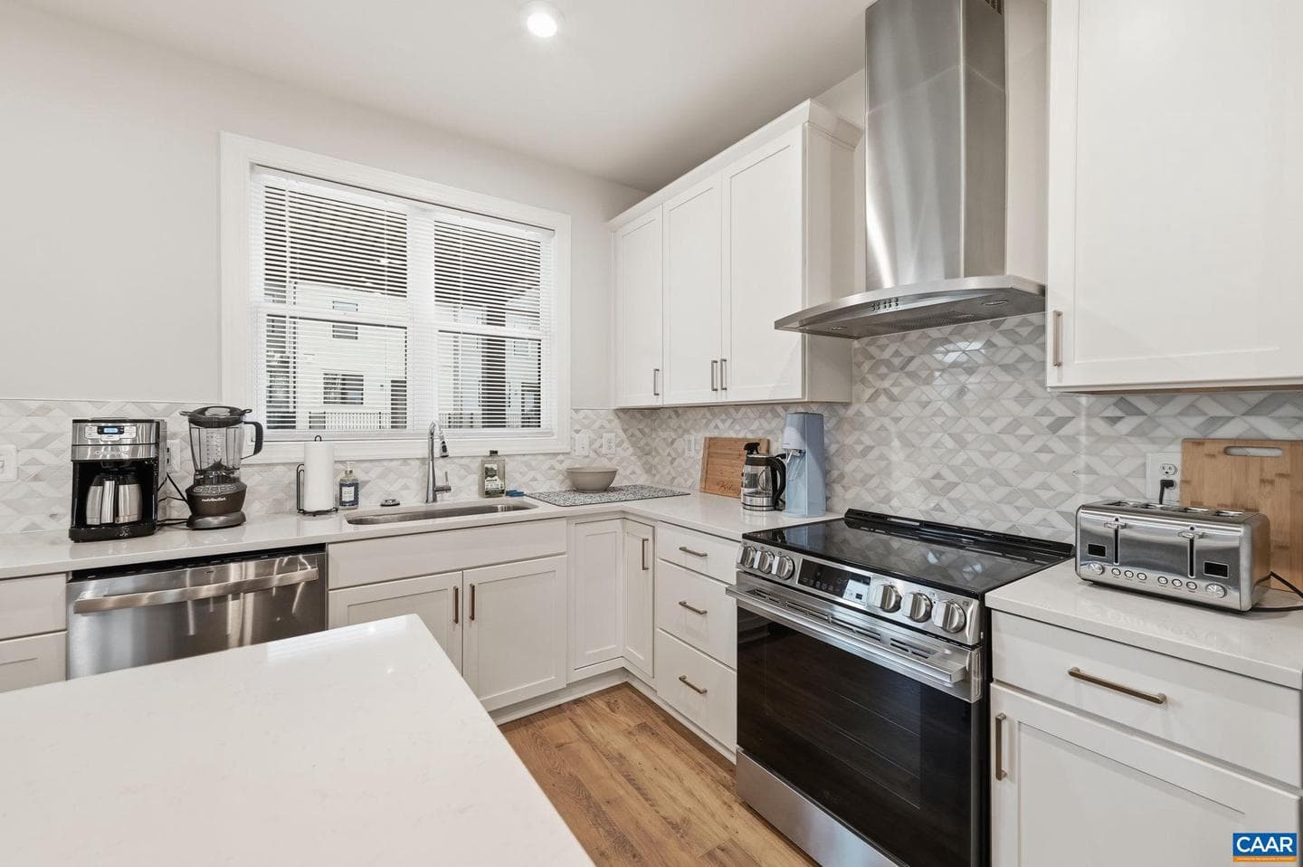 5428 Golf Dr photo 15
