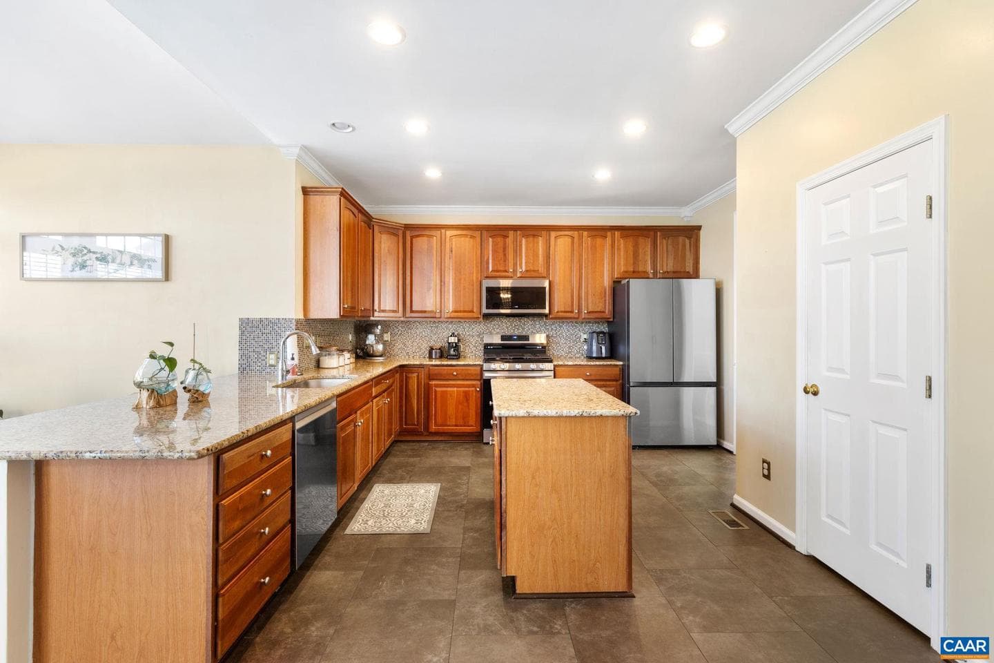 22 Villa Ave photo 8