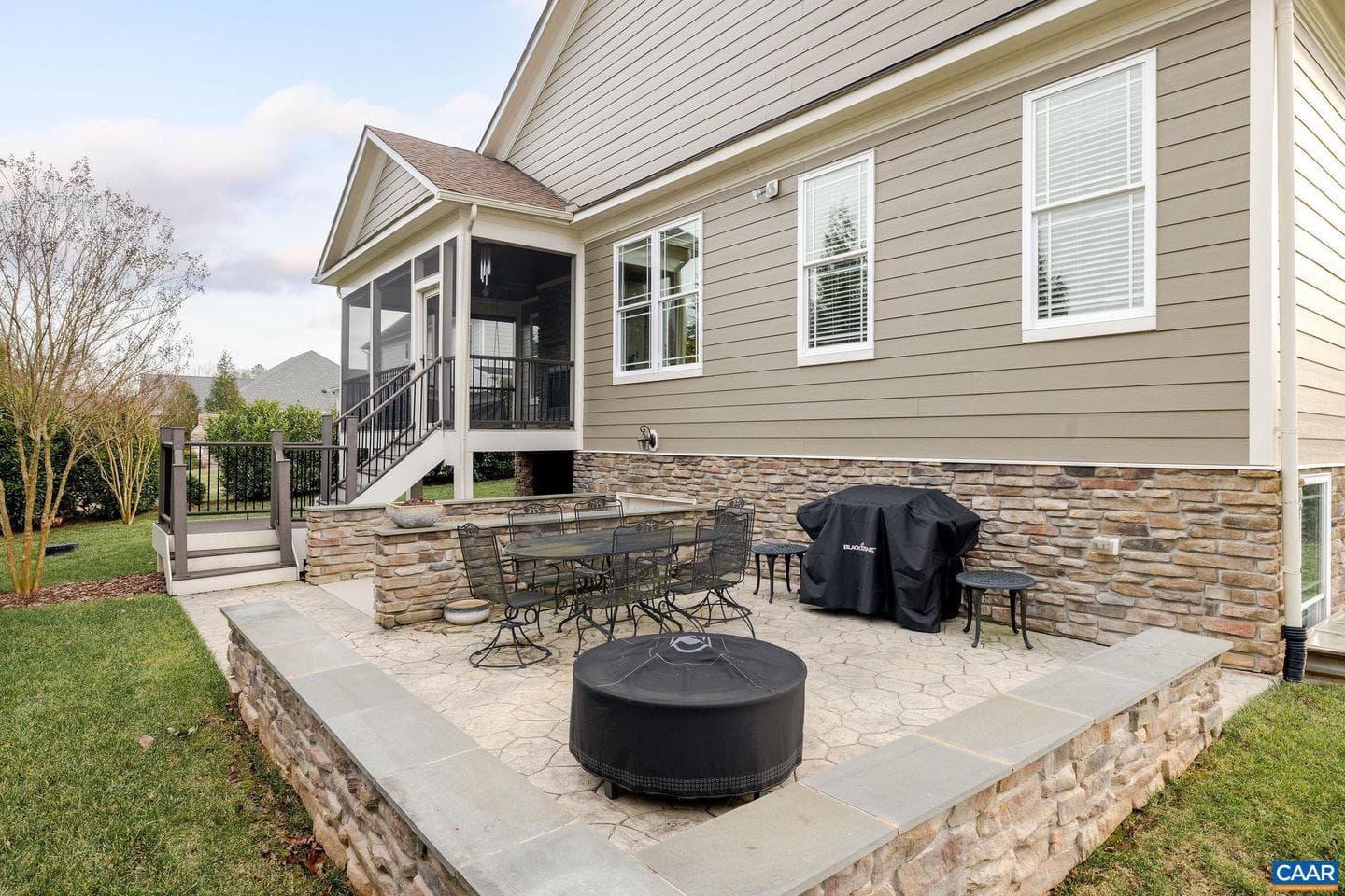 2449 Pendower Ln photo 2