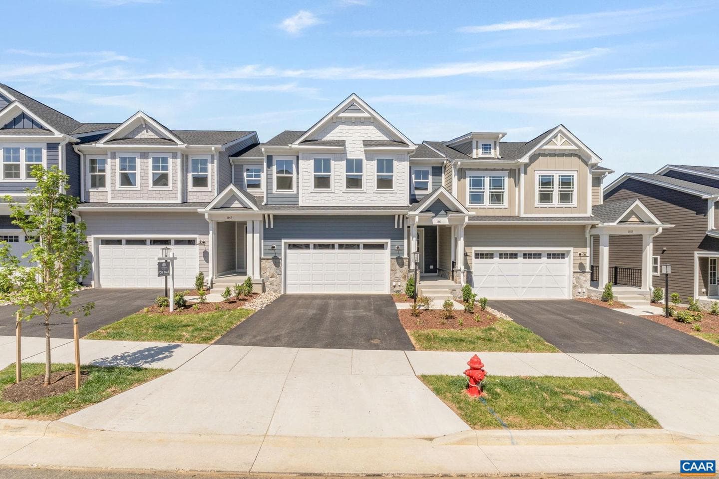 1351 Laconia Ln photo 2