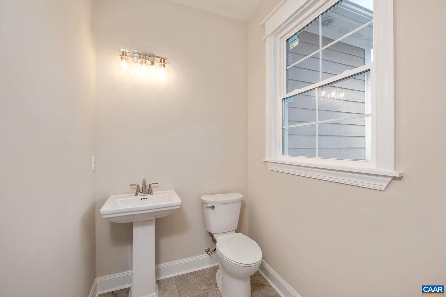 1004 High Point Ct photo 17