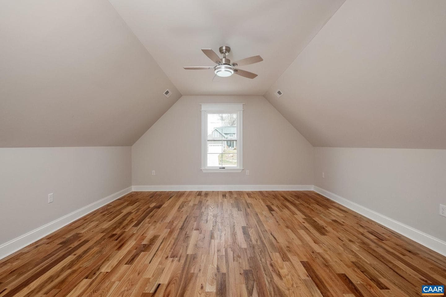 1004 High Point Ct photo 20