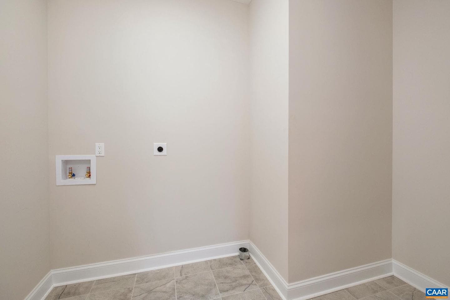 1004 High Point Ct photo 27