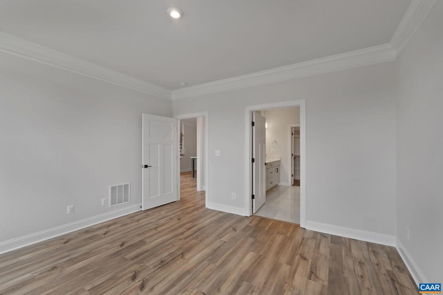 225 Springdale Rd photo 14