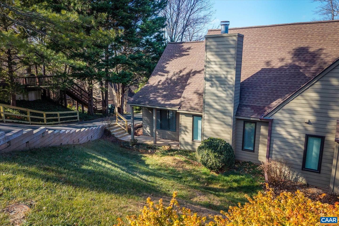 1688 Royal Oak Ct photo 4