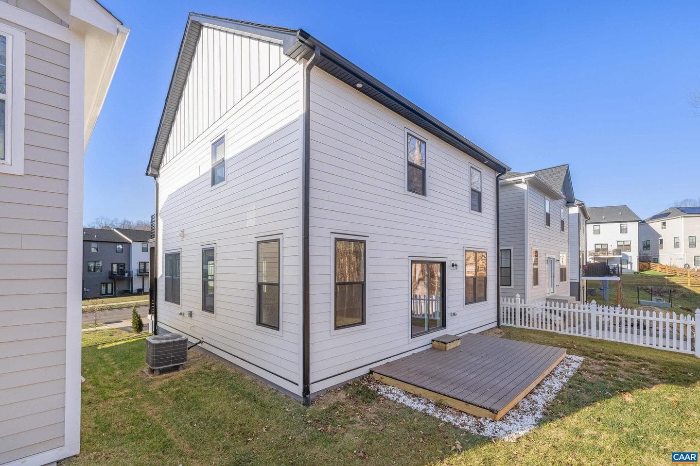 3725 Paradise Park Ln photo 4