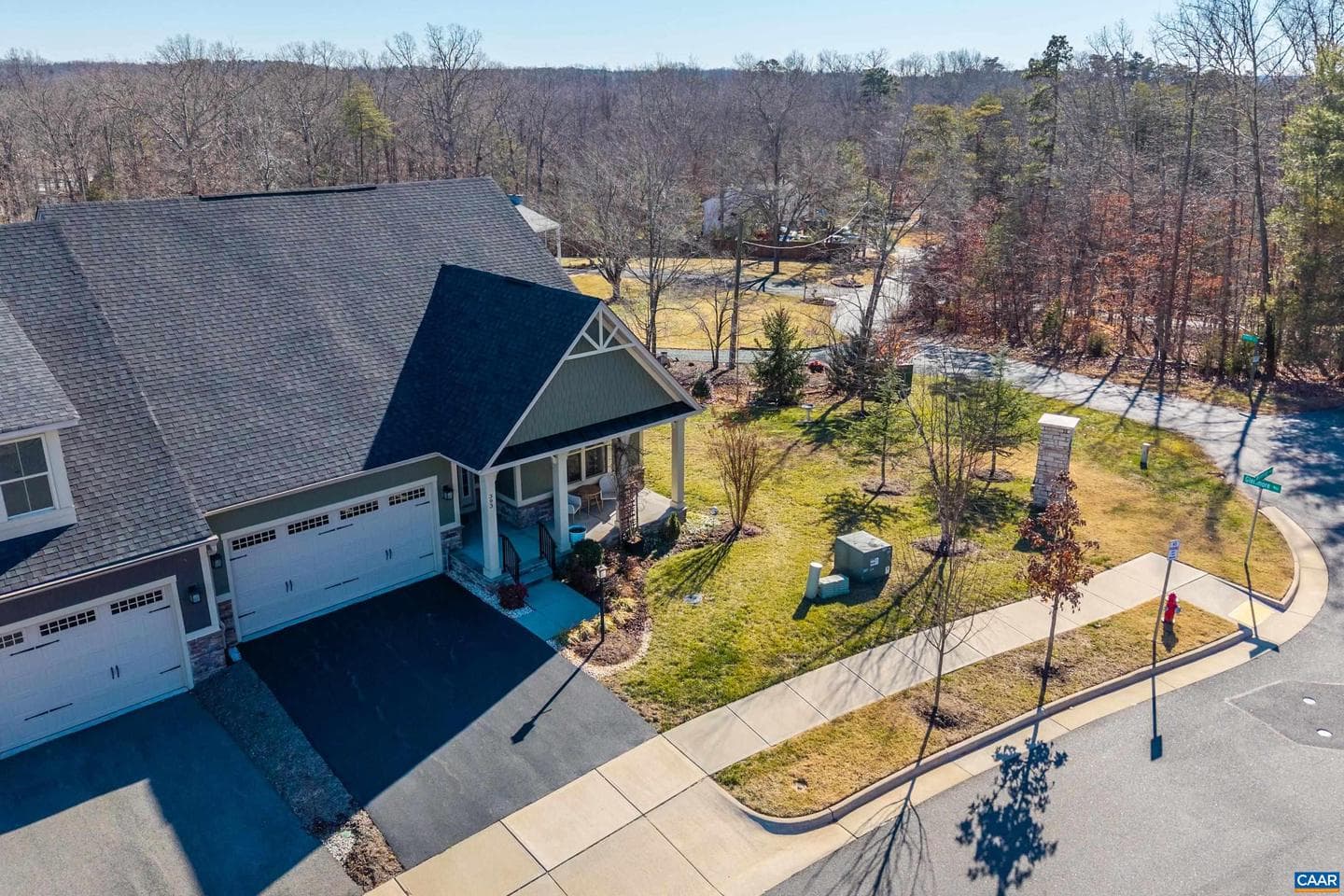 393 Winding Rd photo 2