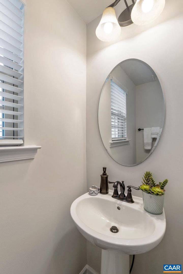 1516 Delphi Ln photo 19