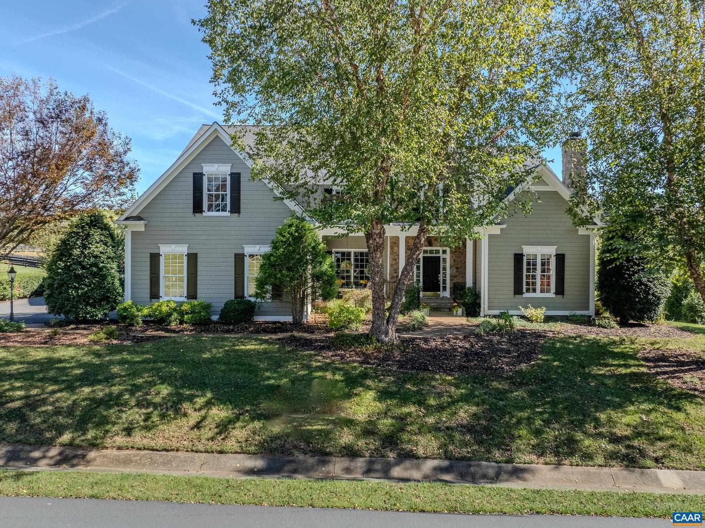 1126 Cambridge Hill Ln photo 2