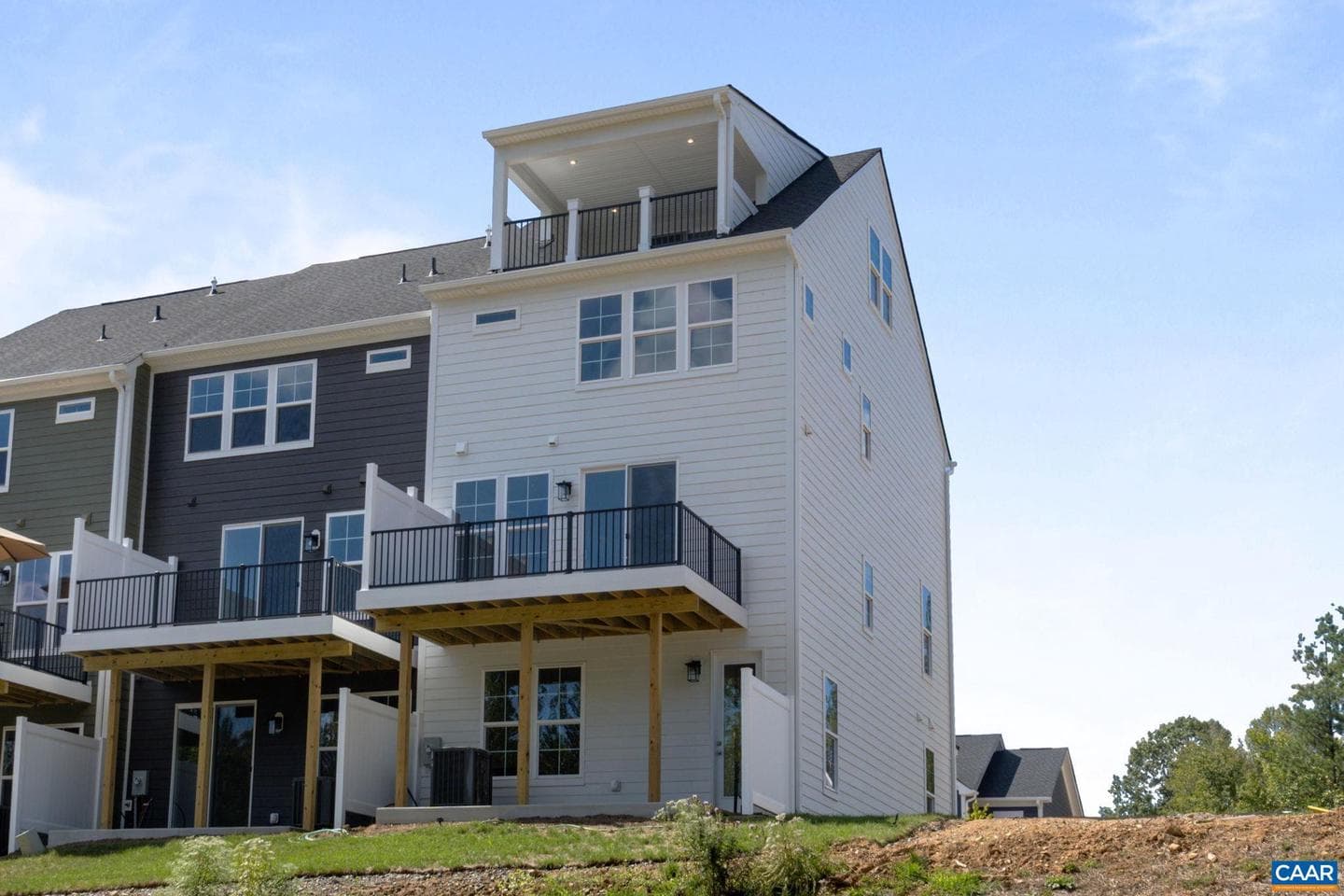 4046 Talen Ln photo 40