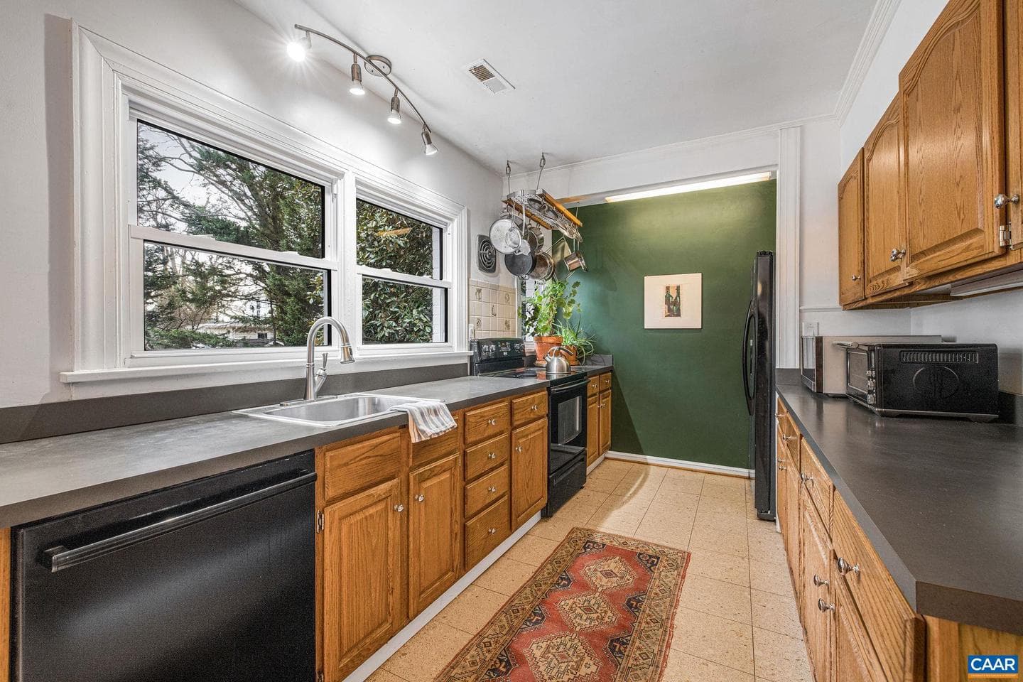 810 Tunlaw Pl photo 12