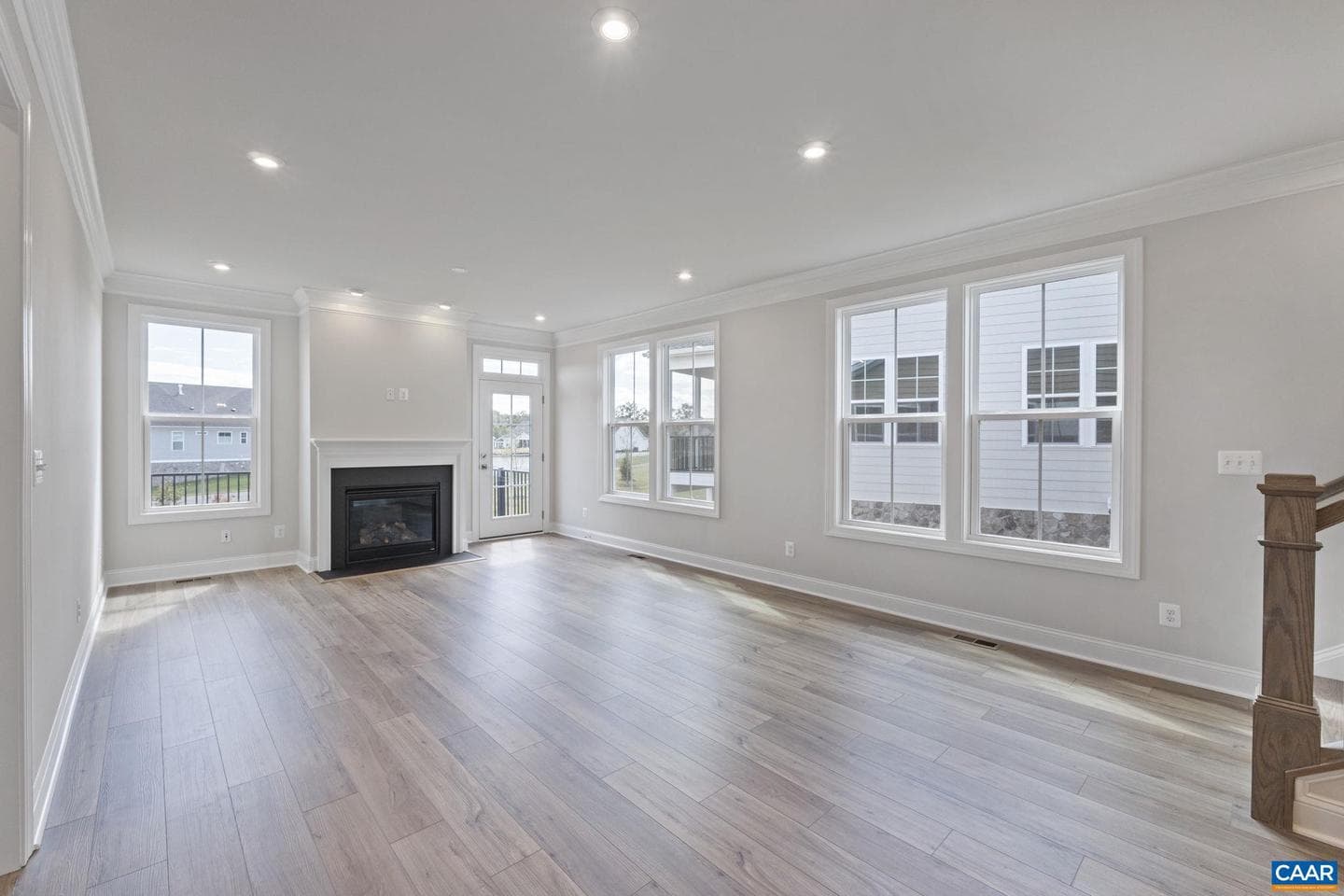 385 Bayberry Ln photo 16