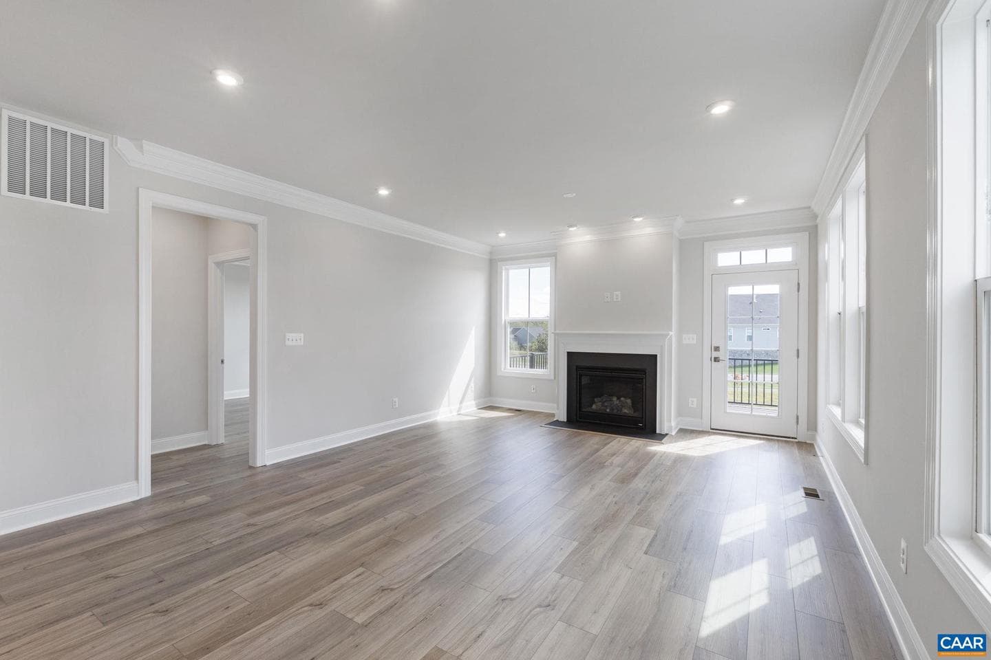 385 Bayberry Ln photo 17