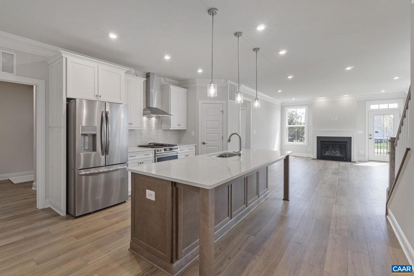 385 Bayberry Ln photo 7