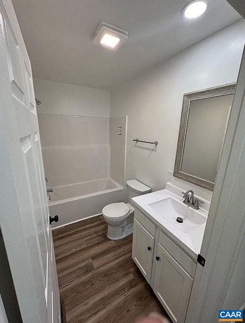 16033 Weakley Dr photo 8
