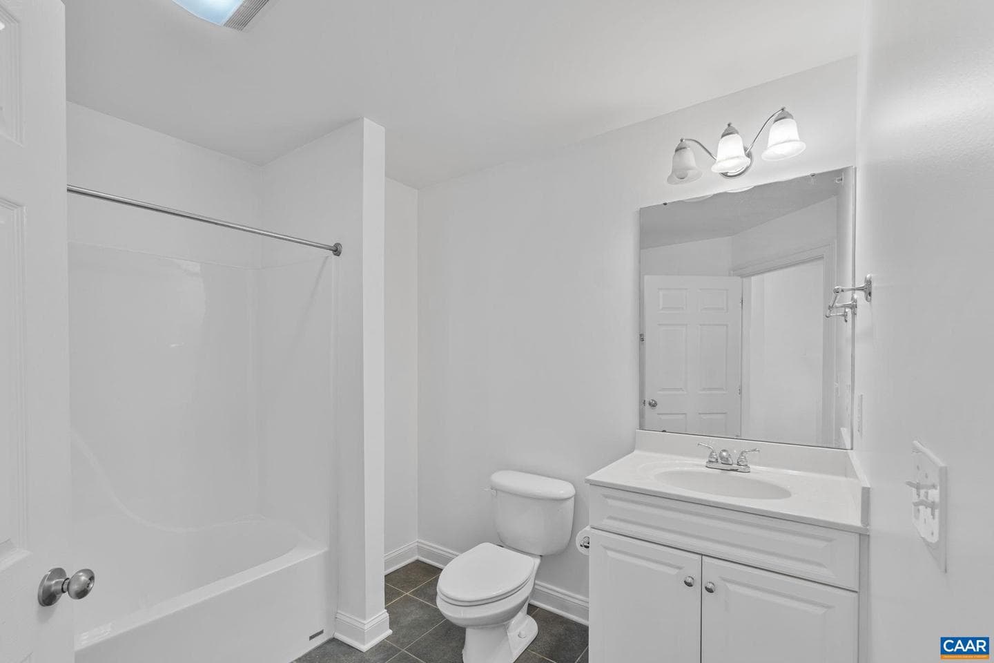 949 Glenwood Station Ln # 202 photo 16