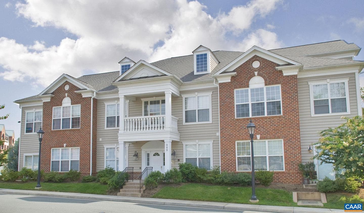 949 Glenwood Station Ln # 202 photo 28