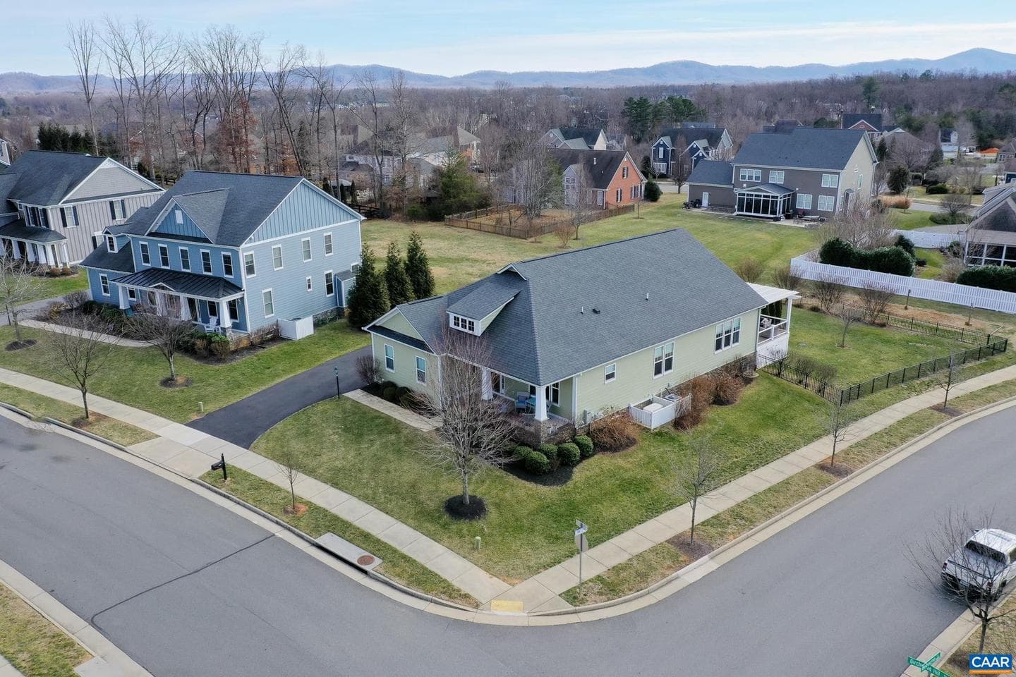 7652 Birchwood Hill Rd photo 2