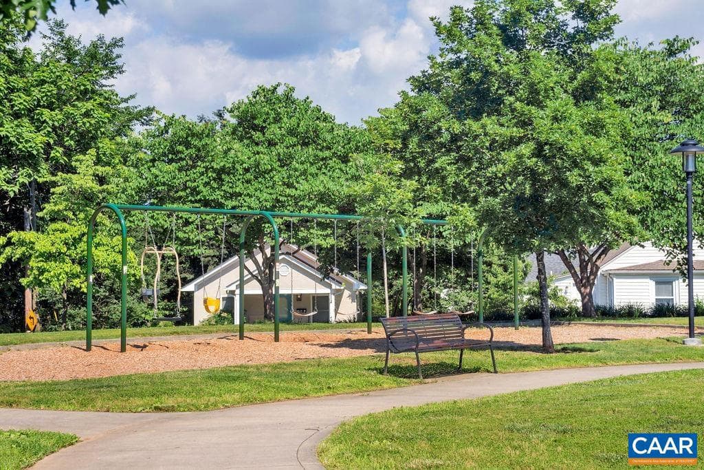 201 Palatine Ave photo 41