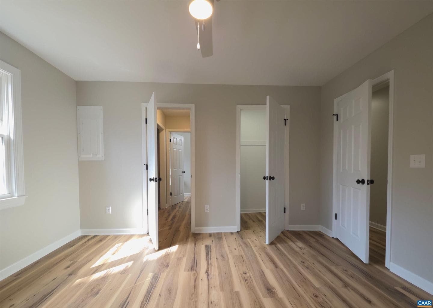 820 Jefferson Dr photo 22