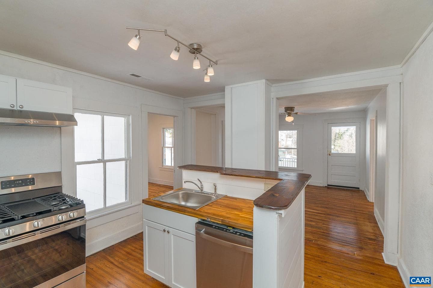 1108 Blenheim Ave photo 13