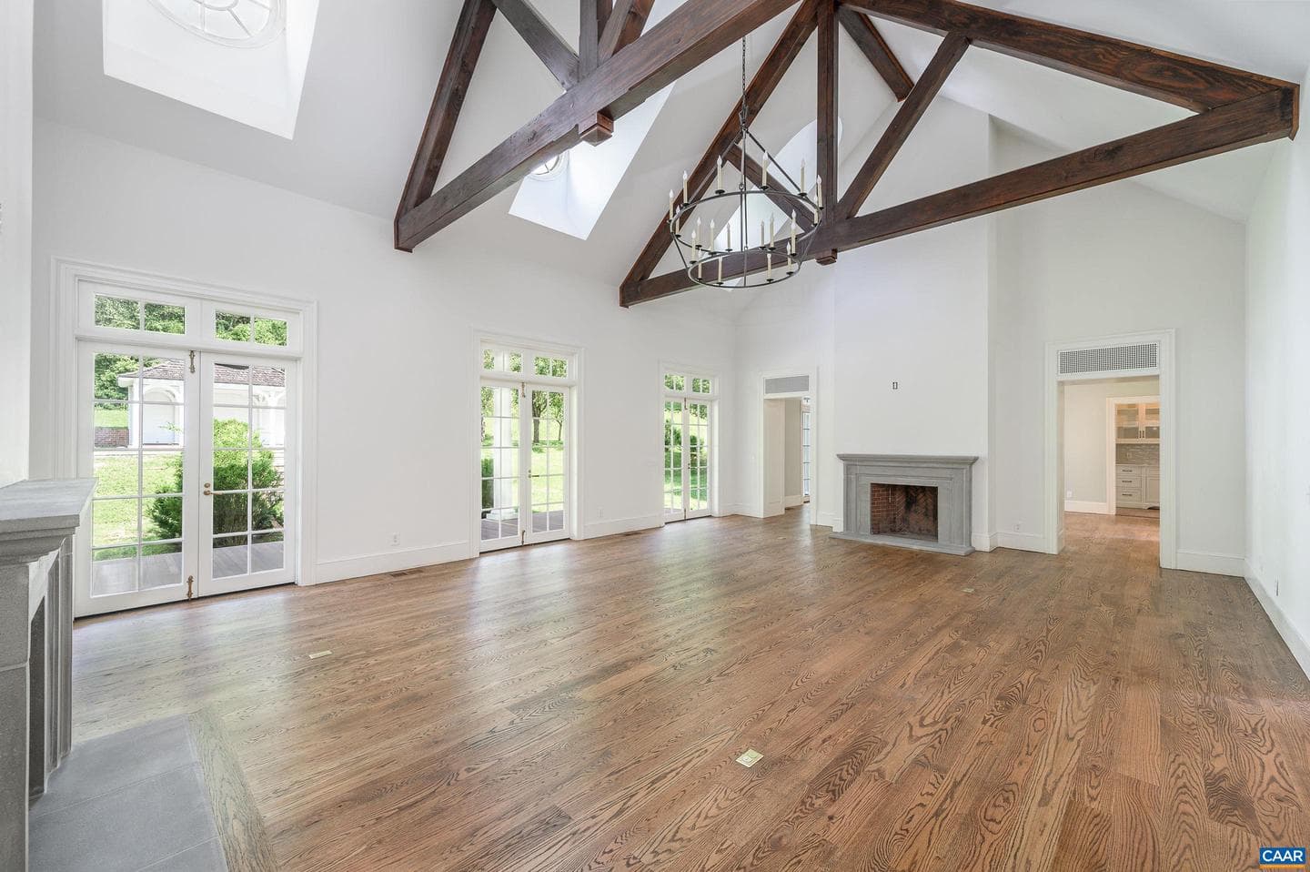 2405 Coopers Ln photo 8