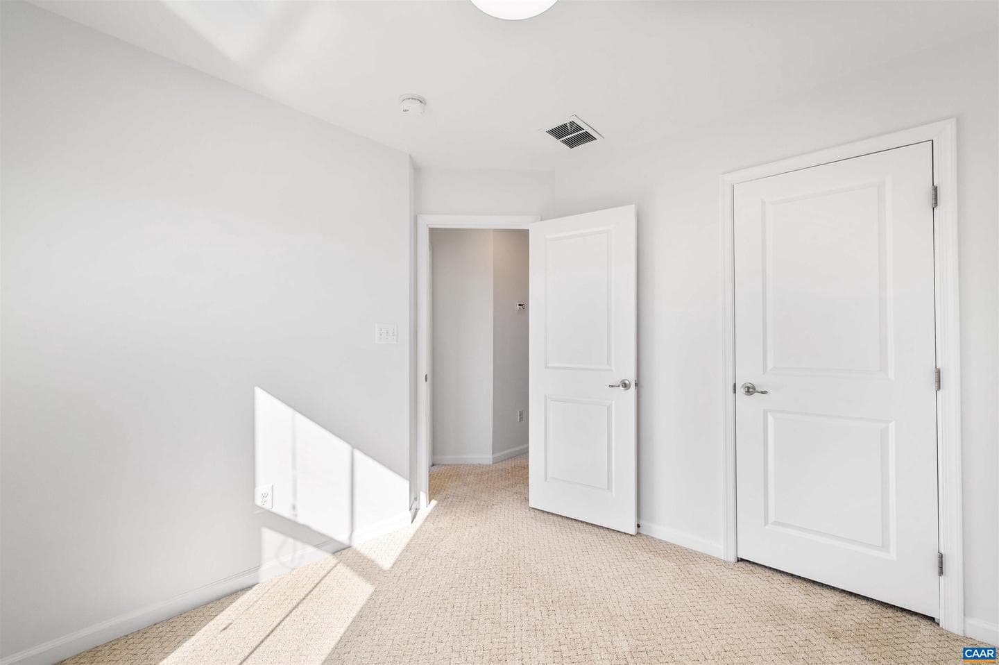 1511 Wickham Pond Dr photo 33
