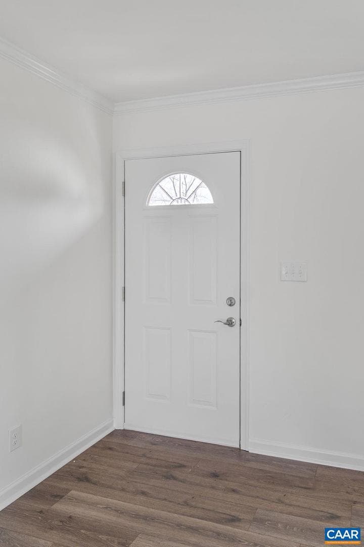 115 Deerwood Dr photo 6