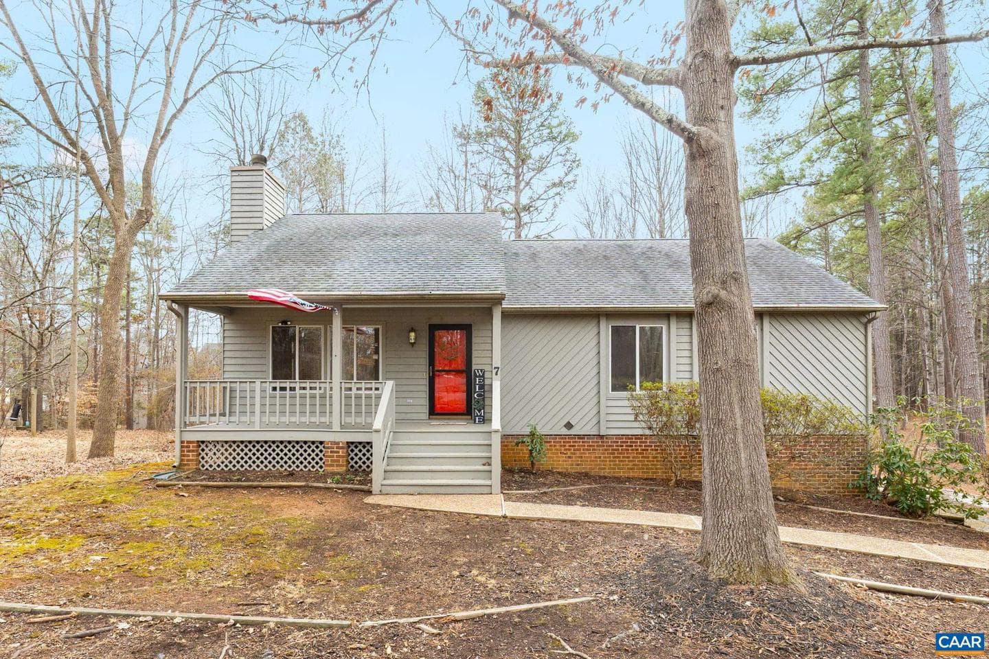 7 Englewood Dr photo 2