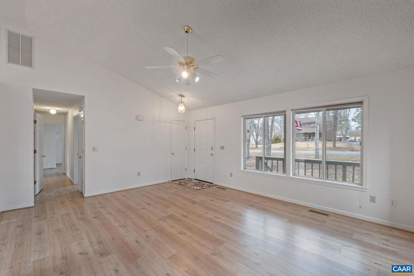 7 Englewood Dr photo 8