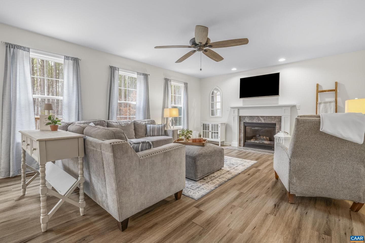 366 Country Creek Way photo 16