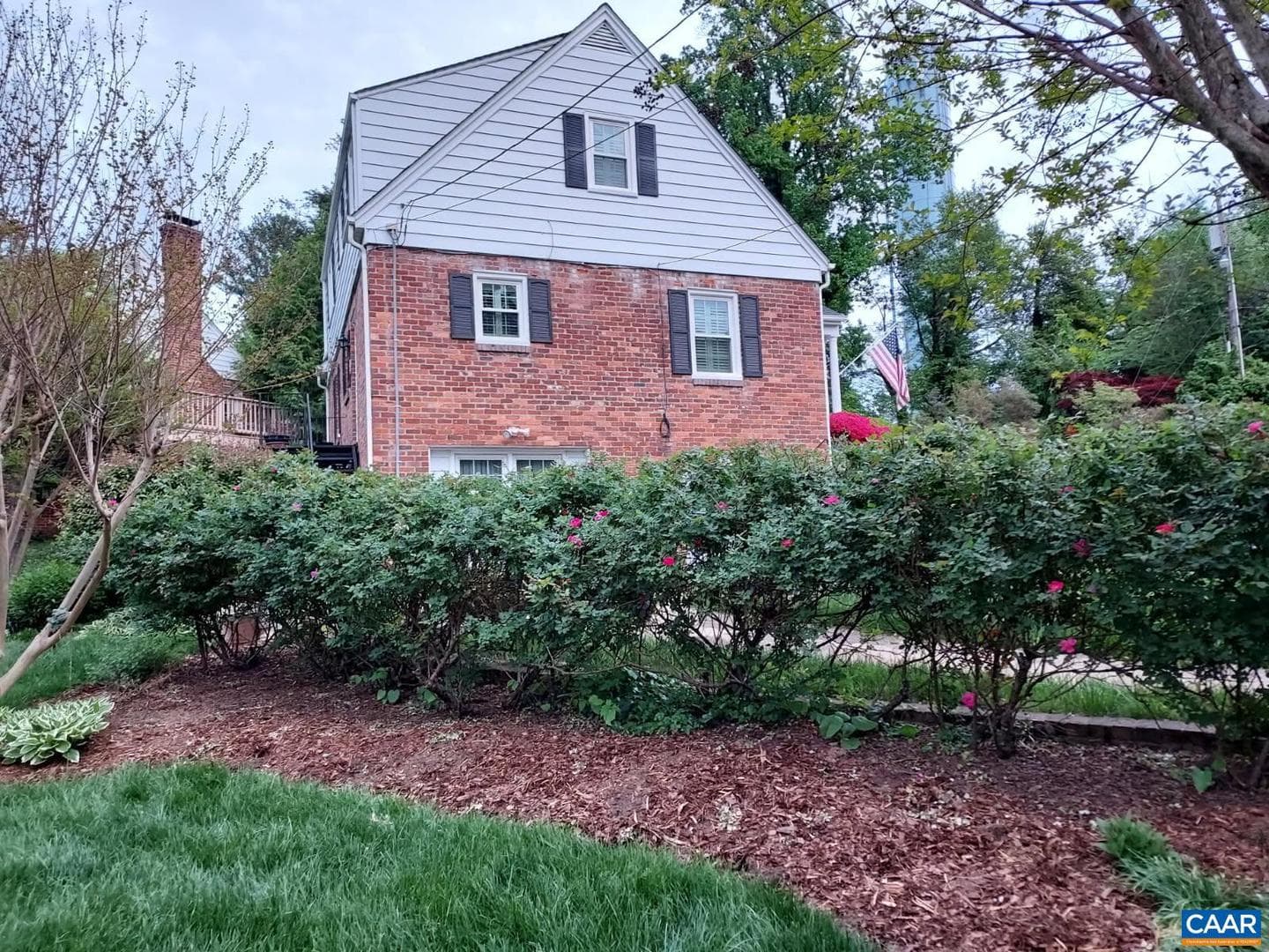 221 Lee Ave photo 28