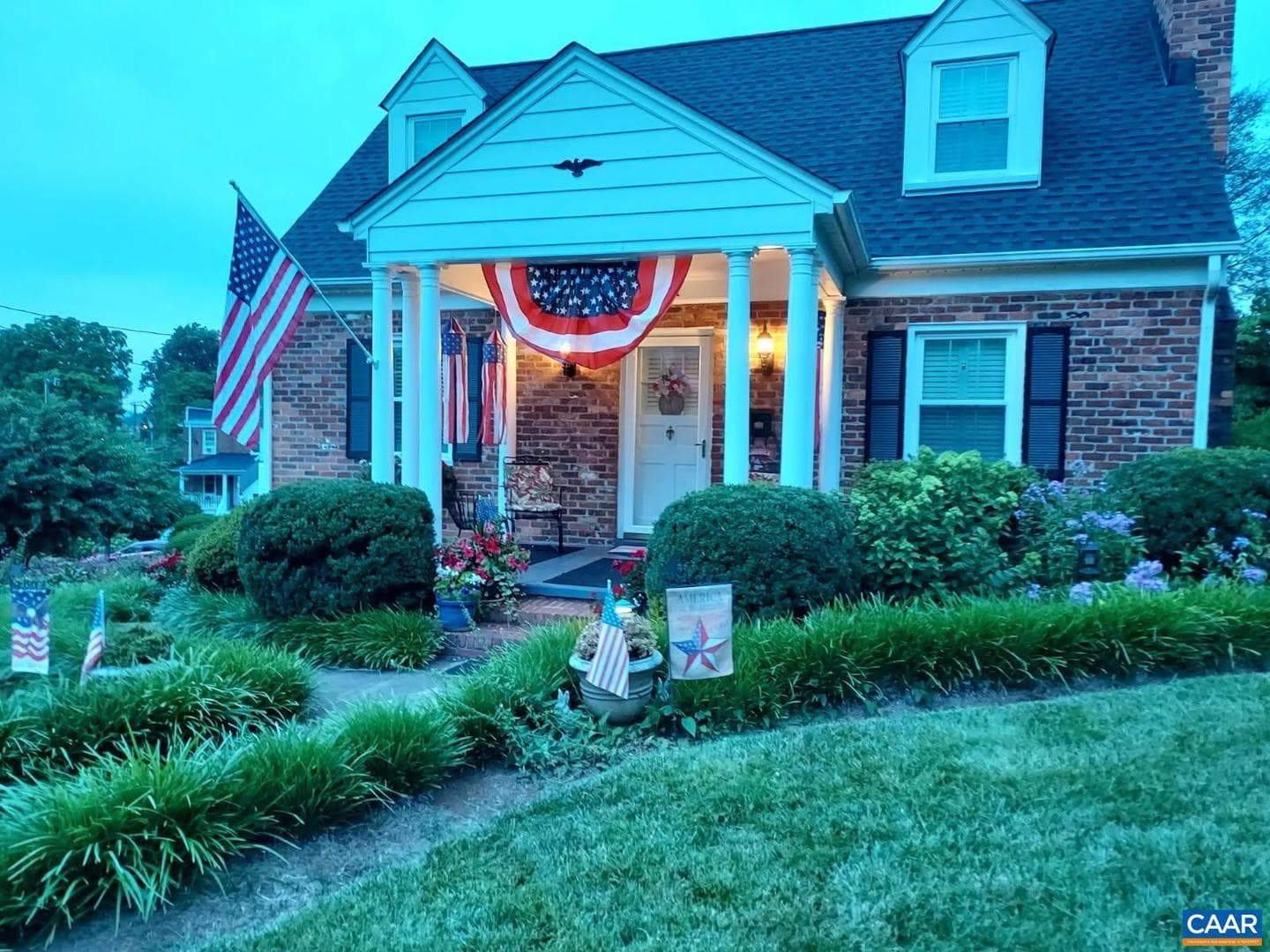 221 Lee Ave photo 29