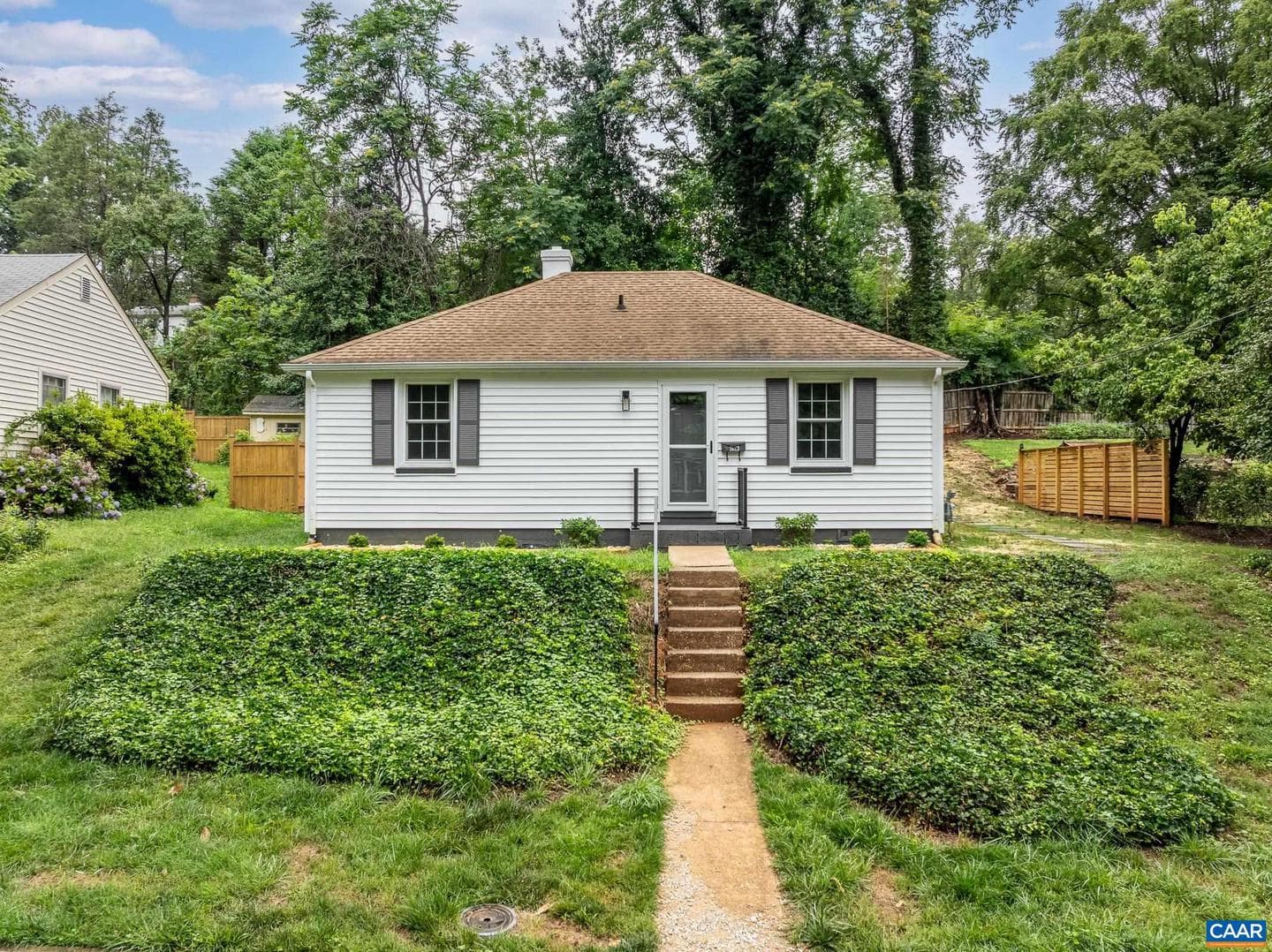 1623 Mason Ln photo 2
