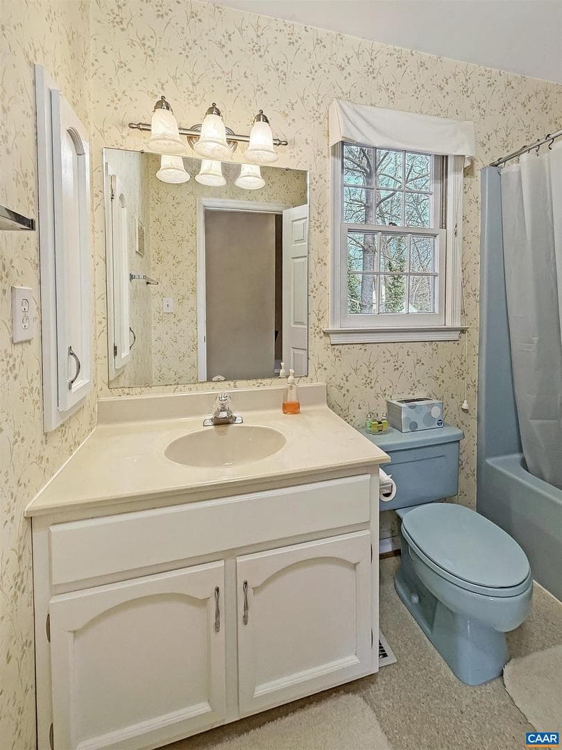1036 Huntwood Ln photo 18