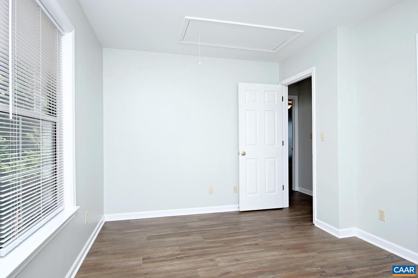 972 Grayson Ln photo 14