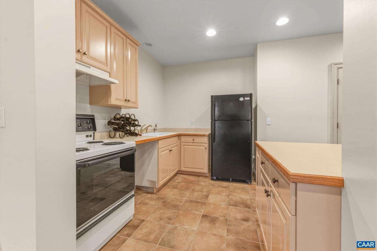 1330 Elderberry Pl photo 23