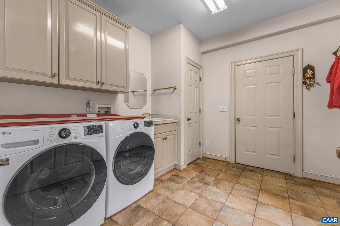 1330 Elderberry Pl photo 27