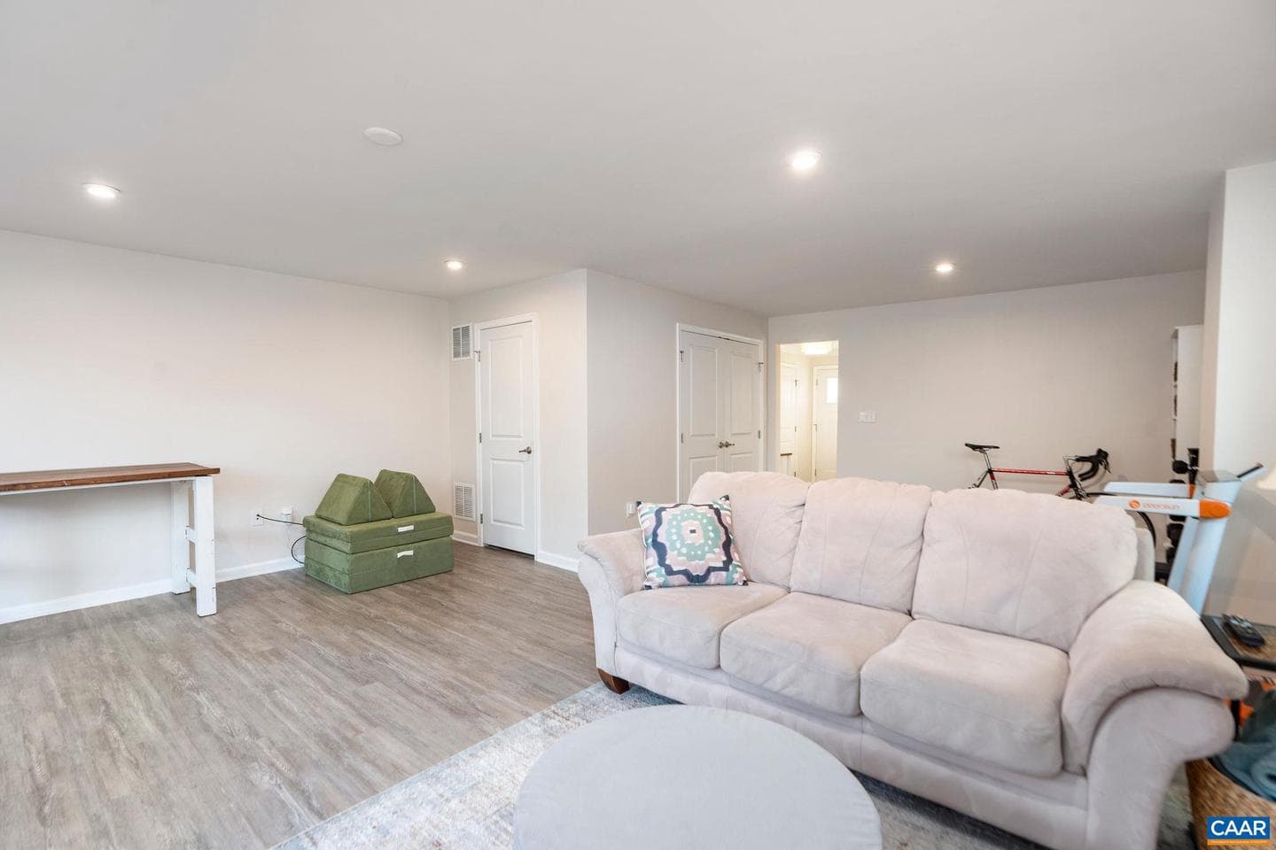 1517 Delphi Ln photo 11