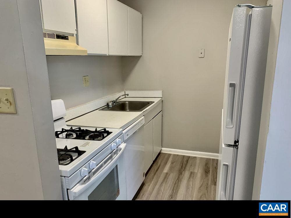545 Burgoyne Rd #5 photo 3