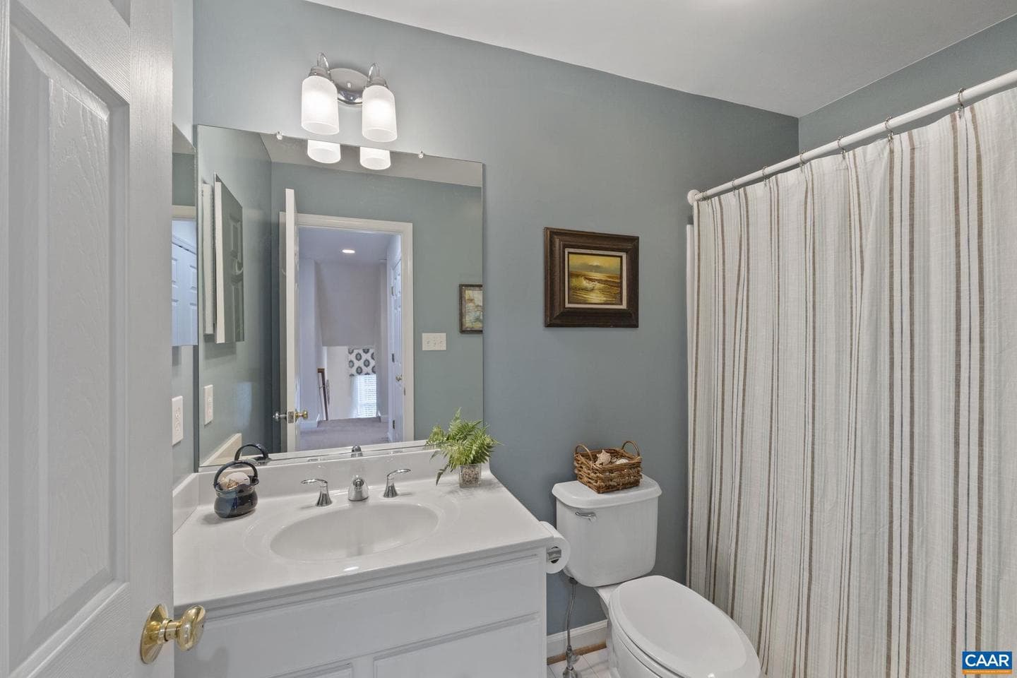 63 Villa Ave photo 21