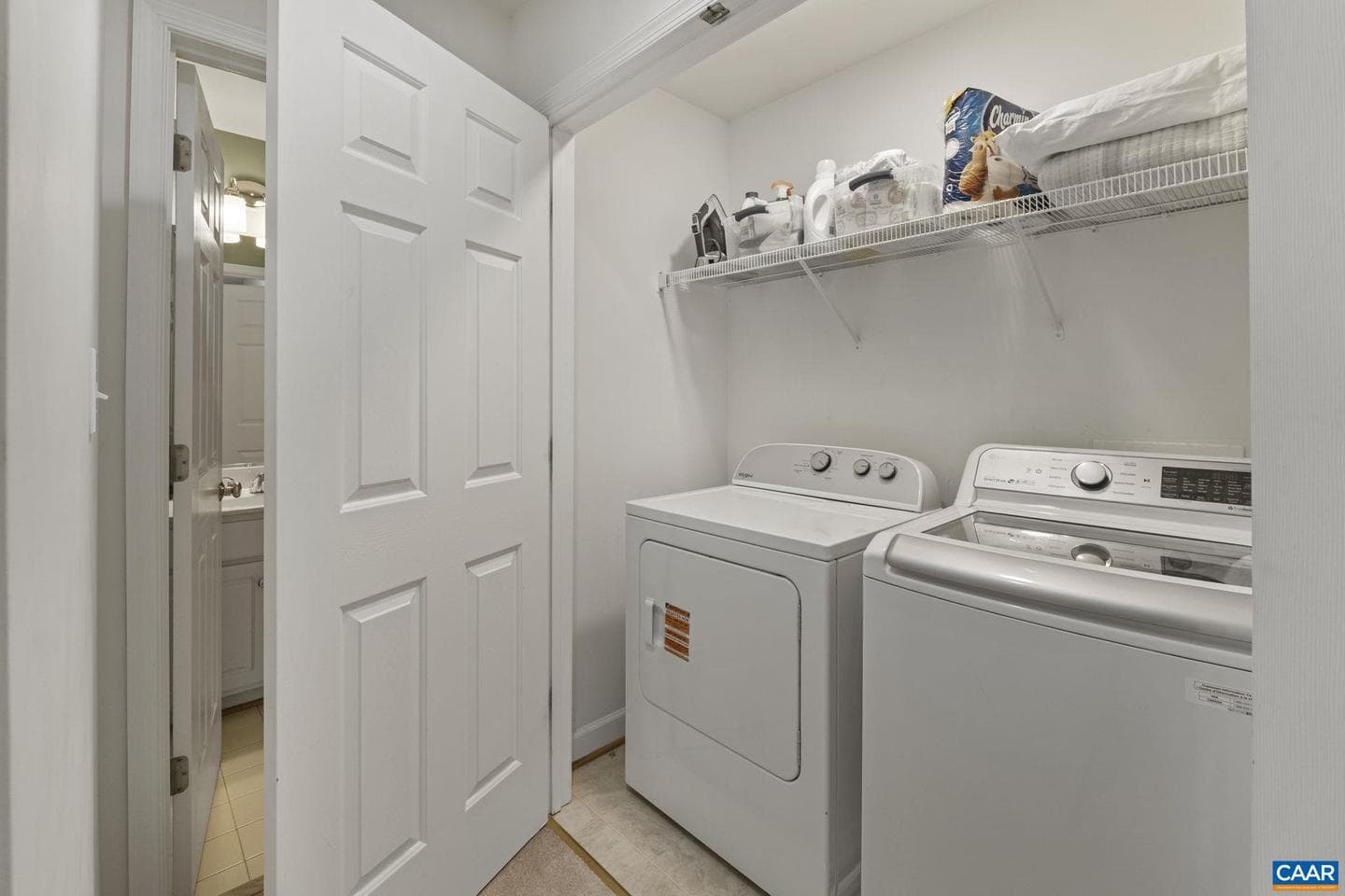 63 Villa Ave photo 22
