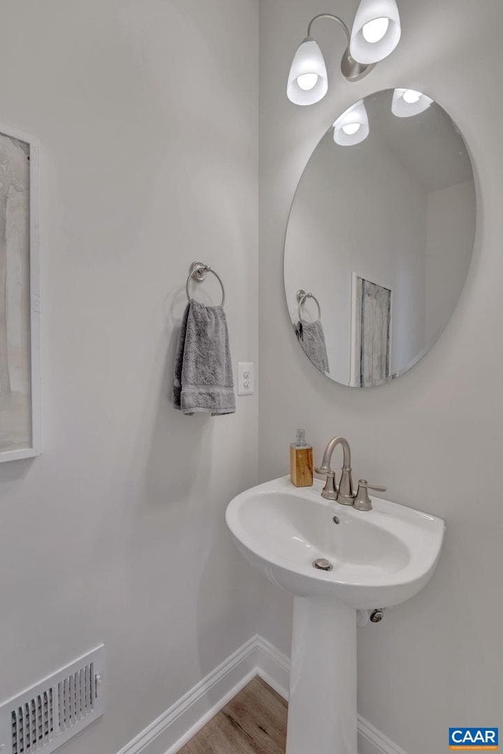 111b Marcella St photo 8